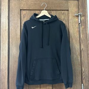 Men’s M Nike hoodie.